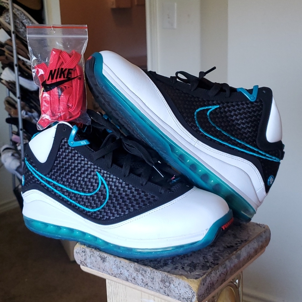 Lebron 7 "Red Carpet"